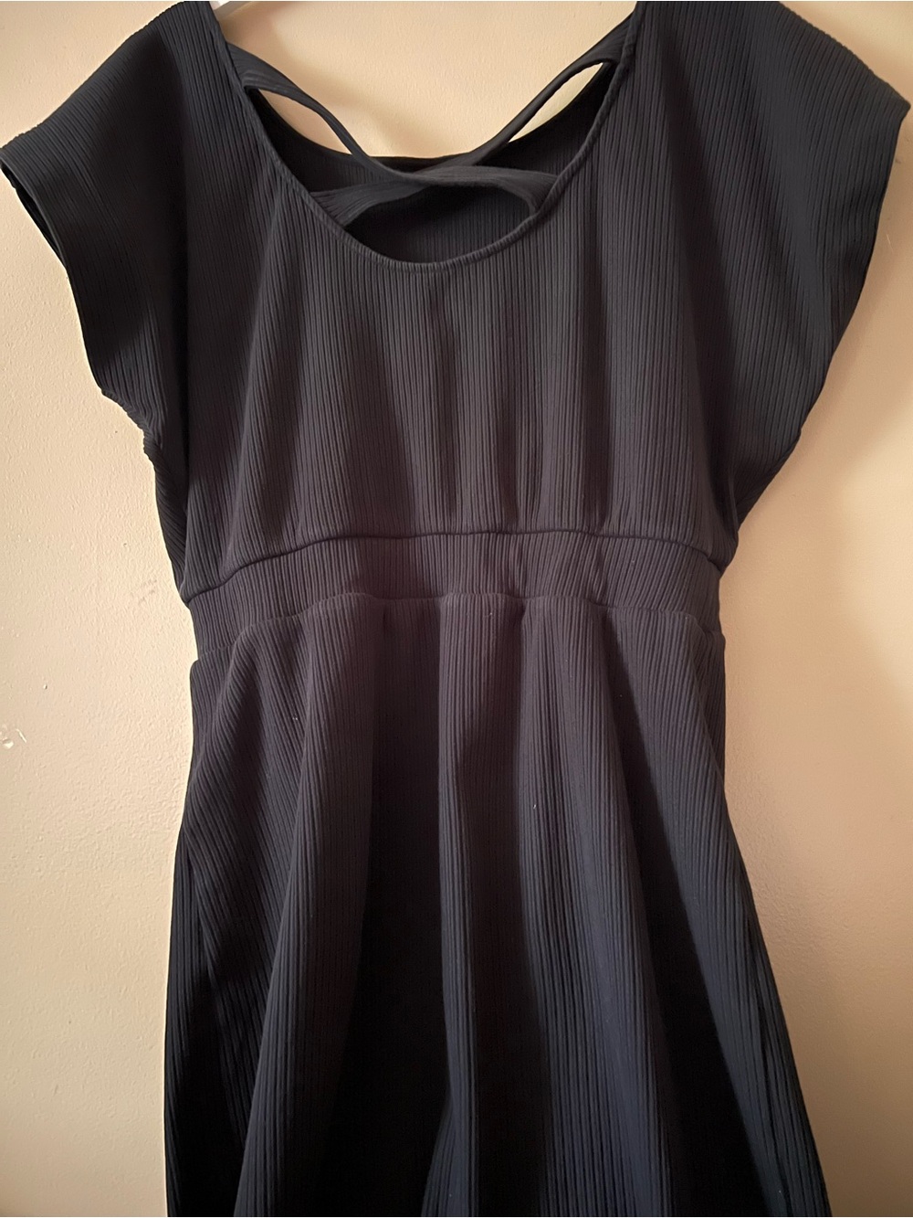 Anthropologie daily practice Black Cross-Back Midi Dress casual chic relaxed med - Picture 7 of 8